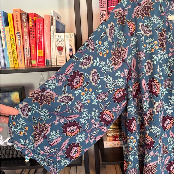 Torrid Teal Floral High Low Tunic Top - Picture 3 of 8